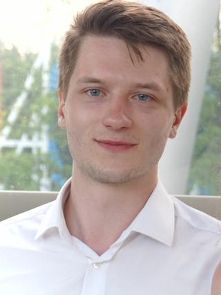 Самсонов Эдуард Олегович