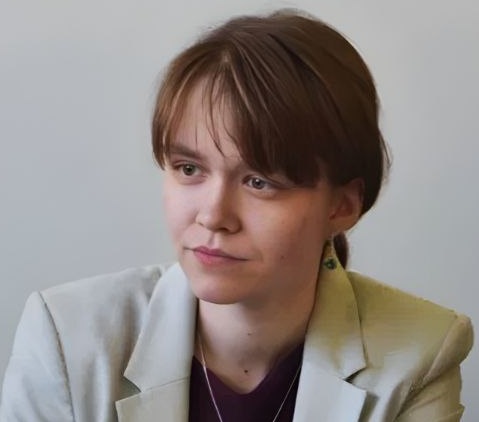 Крылова Элина Андреевна