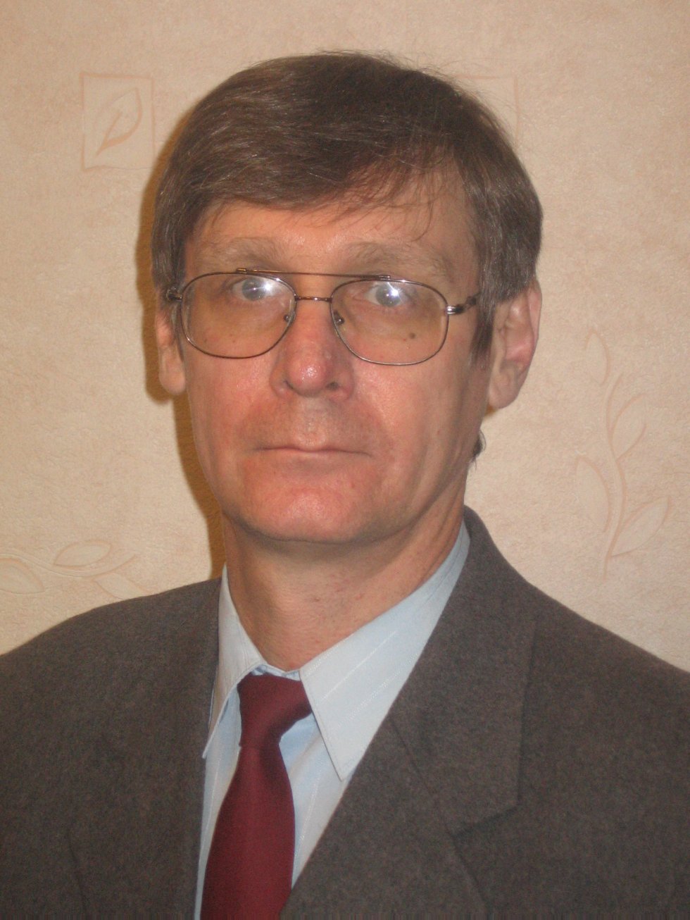 Попов Аркадий Александрович