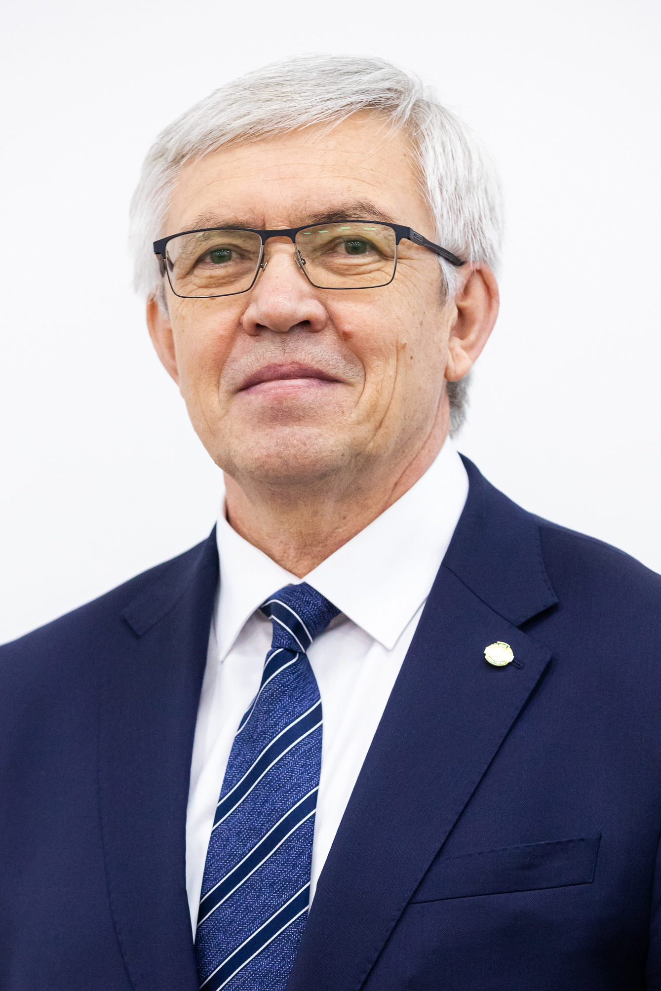 Вертипрахов Владимир Георгиевич