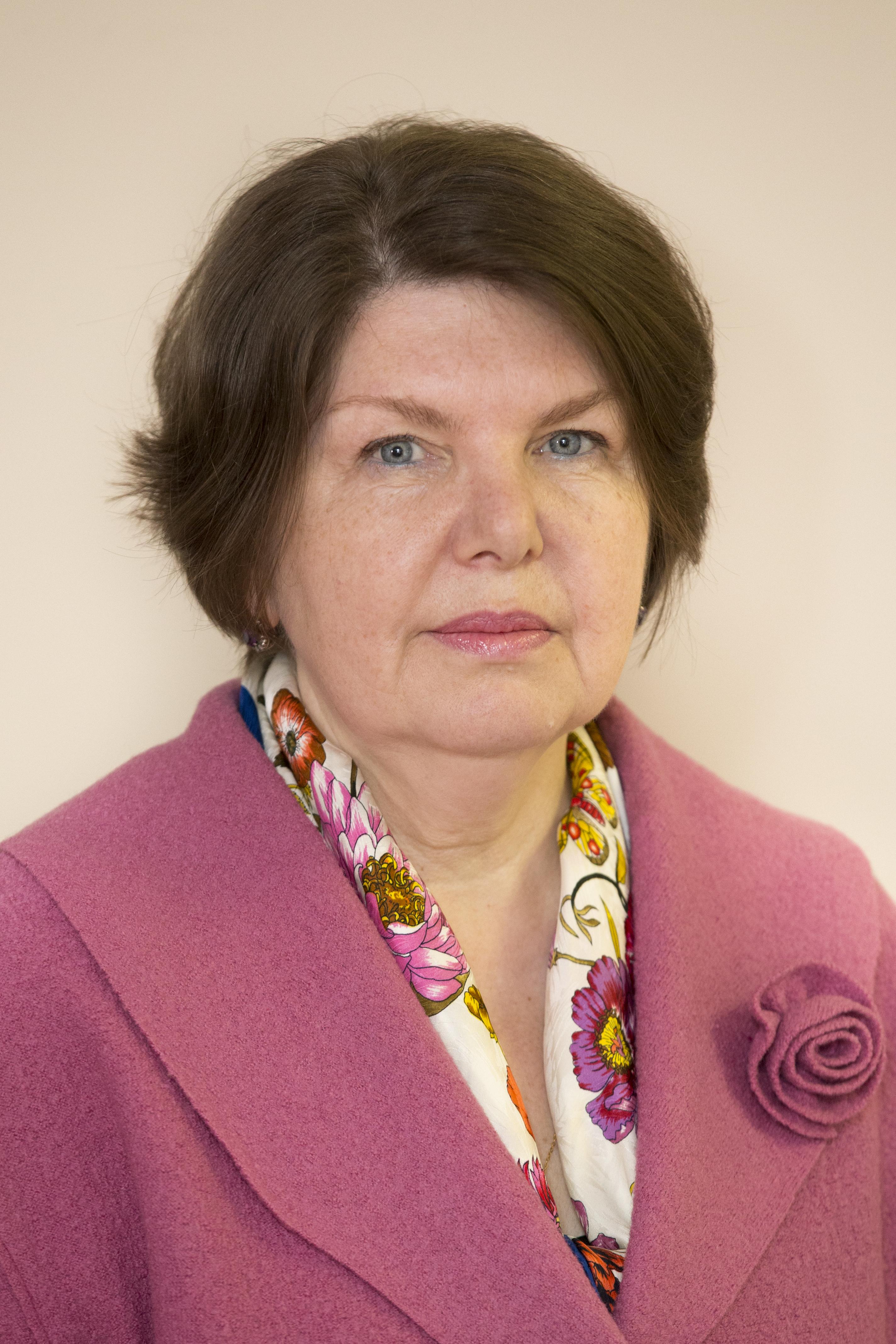 Медведева  Марина